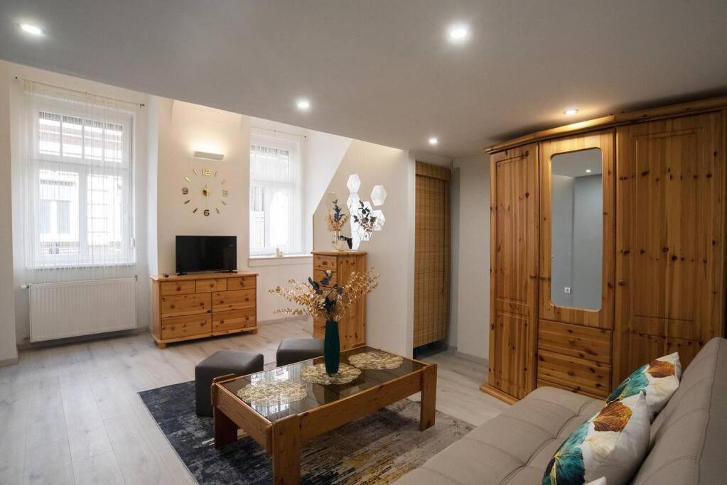 Apartmán Z23 By The Opera House Budapest